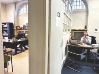 <p>Sérieux, mais pas trop</p>